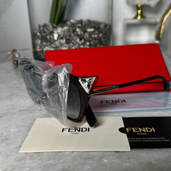 *NEW* Fendi 58mm Gradient Cat Eye Sunglasses W/Case in Dark Havana